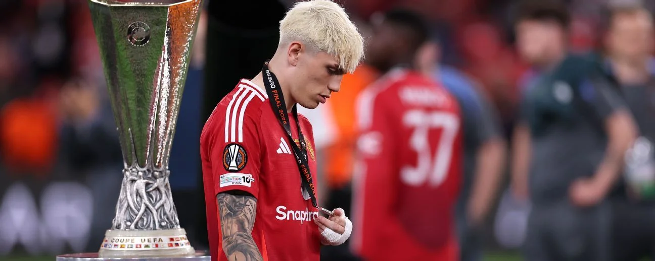 Bruno Fernandes Alejandro Garnacho cast doubt over Man United futures